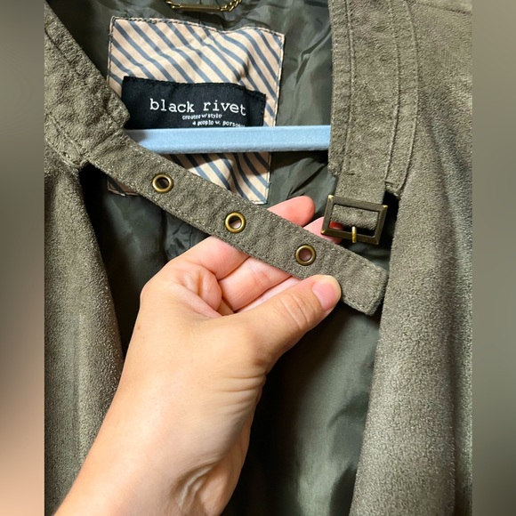 Black Rivet Cascade style Jacket - Picture 3 of 5